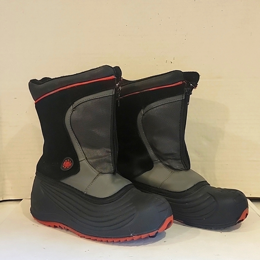 CHILDREN'S TOTES SNOW‎ OR RAIN BOOTS (sz 3)